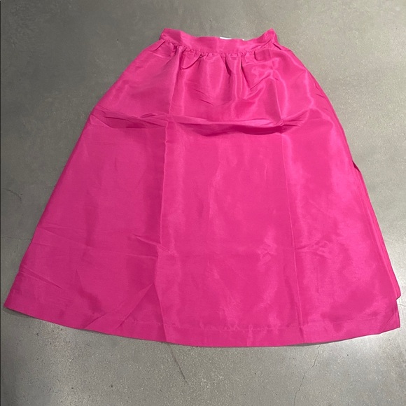 Dresses & Skirts - Elegant Pink Gown with Pearl Clutch